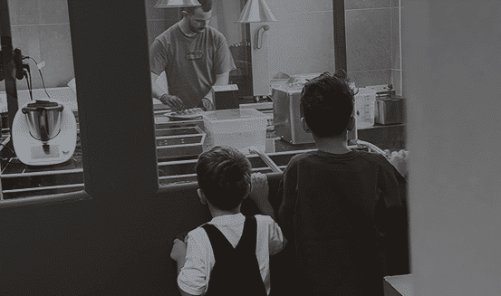 timos zacharatos Holder 11